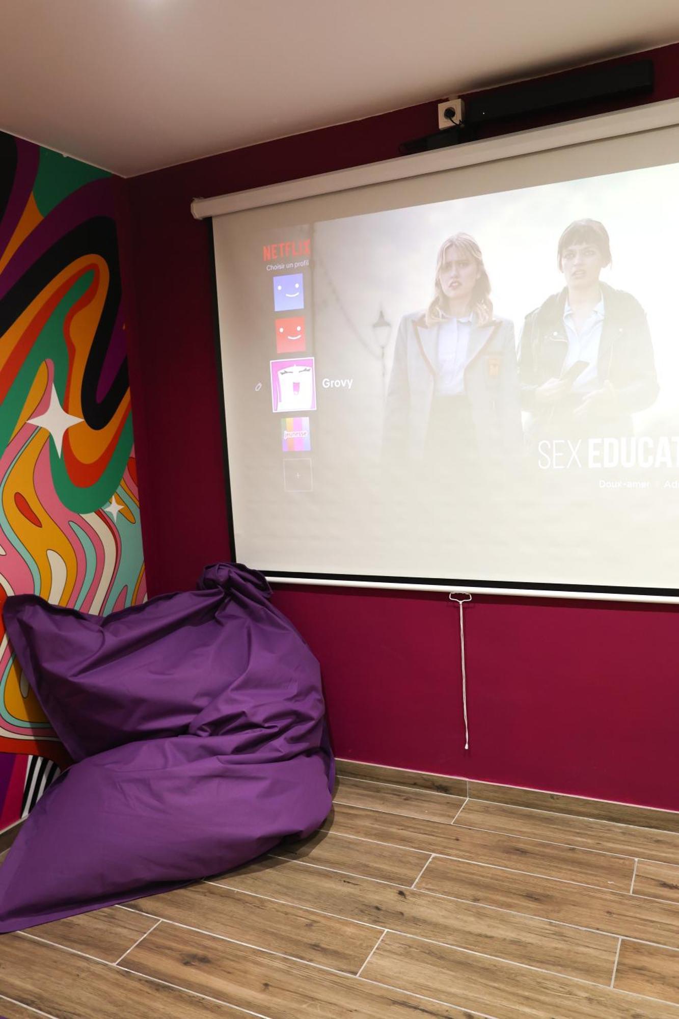 Capsule Groovy-Jacuzzi-Sauna-Billard-Netflix- Nintendo Switch & Jeux Mons Ngoại thất bức ảnh